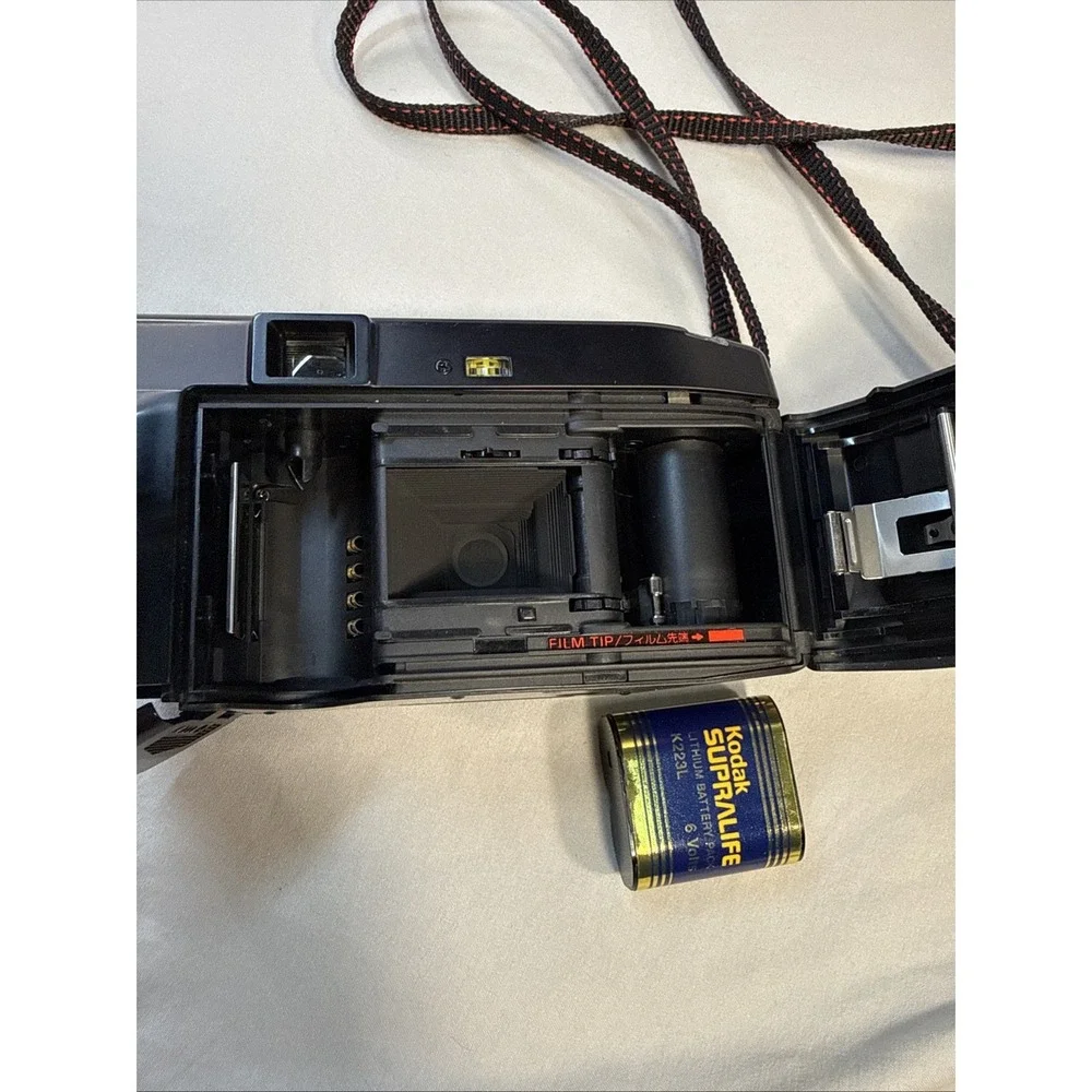 Nikon Camera One Touch 35mm f/2.8 Point & Shoot Film For Parts Or Repair